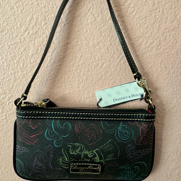 NWT.   Disney Dooney & Bourke Wristlet - Picture 4 of 11